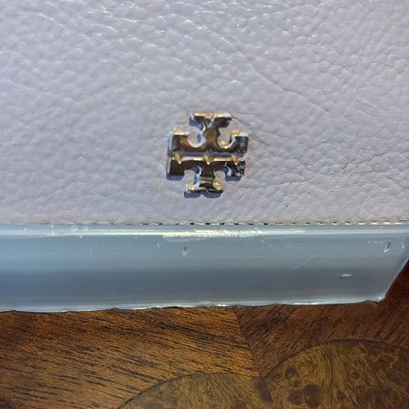 Tory Burch. Long wallet zippy wallet pebbled leather lavender beige interior - Picture 3 of 11